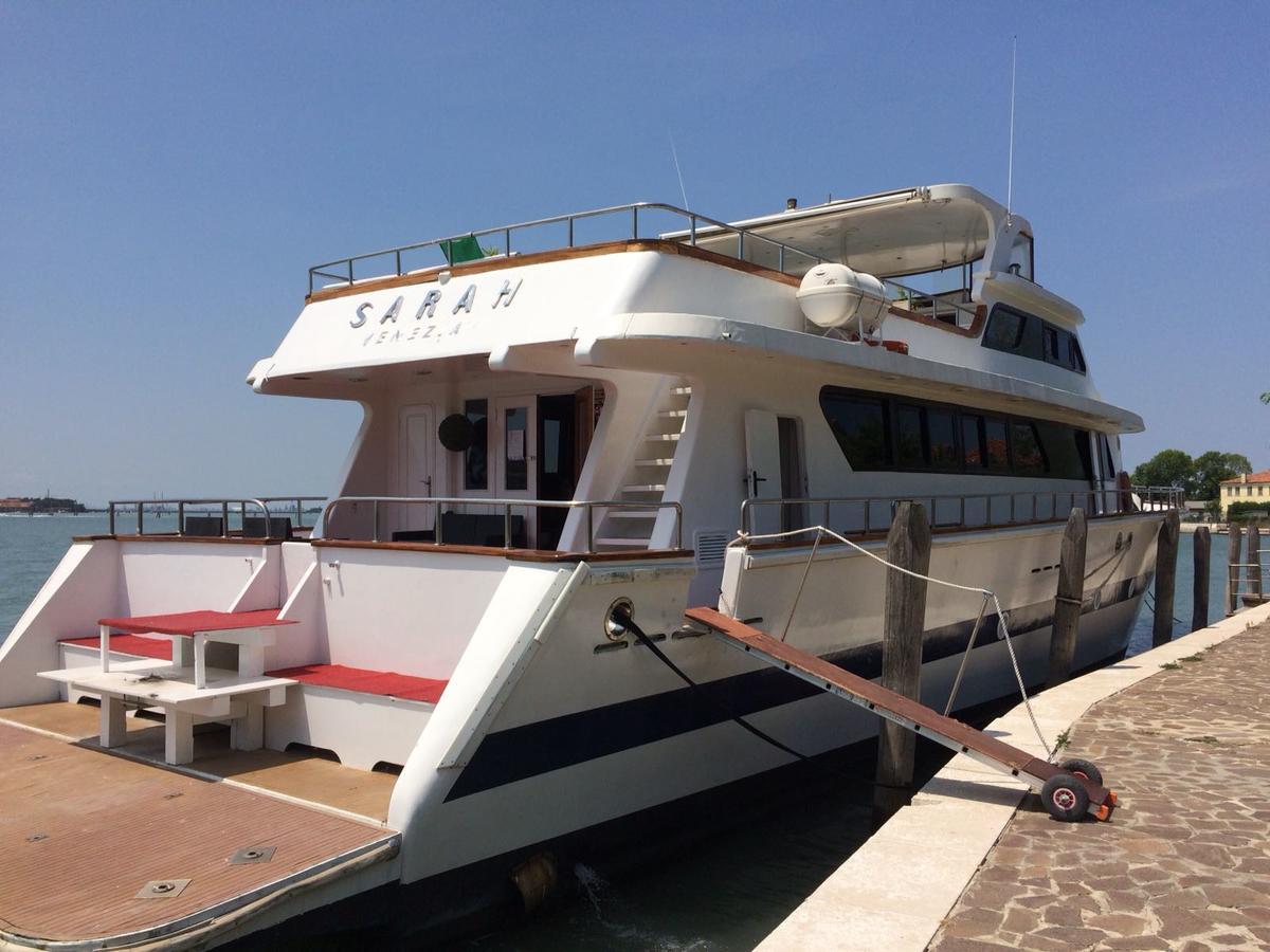 Yacht Sarah Venezia La Giudecca Exterior photo