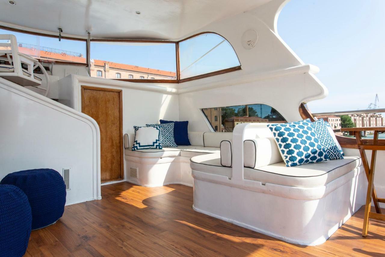Yacht Sarah Venezia La Giudecca Exterior photo