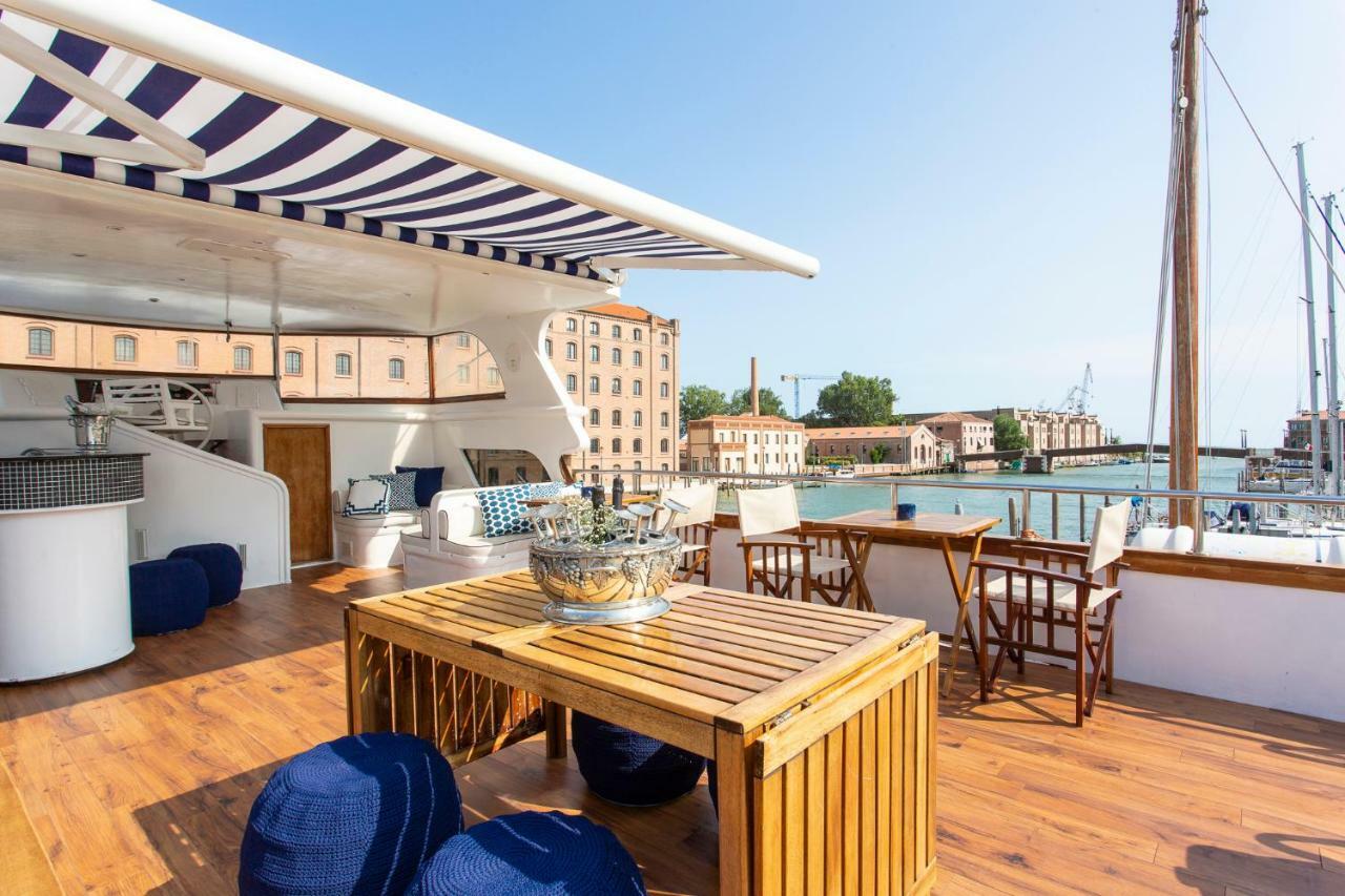 Yacht Sarah Venezia La Giudecca Exterior photo